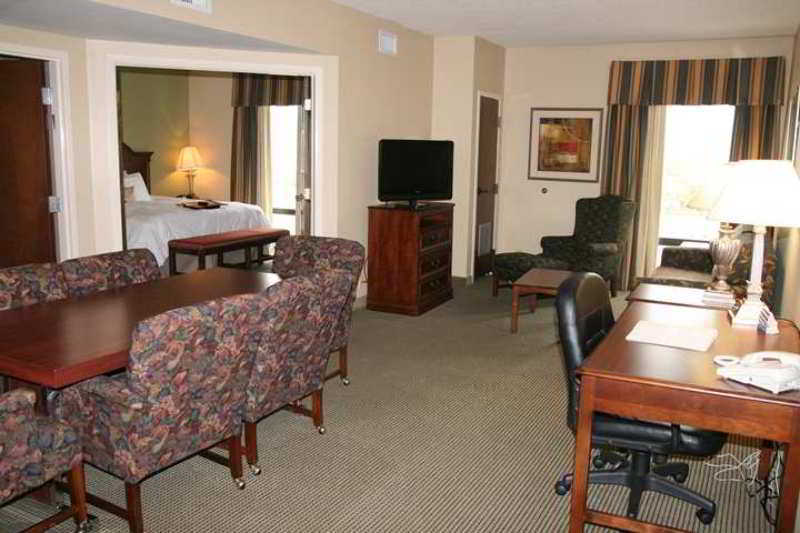 Hampton Inn Кингспорт Номер фото